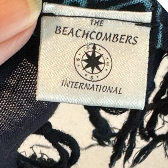 *Beachcombers International 100% Rayon Scarf w Batik Pineapple Print - Picture 5 of 8